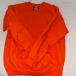 Pretty little thing crewneck